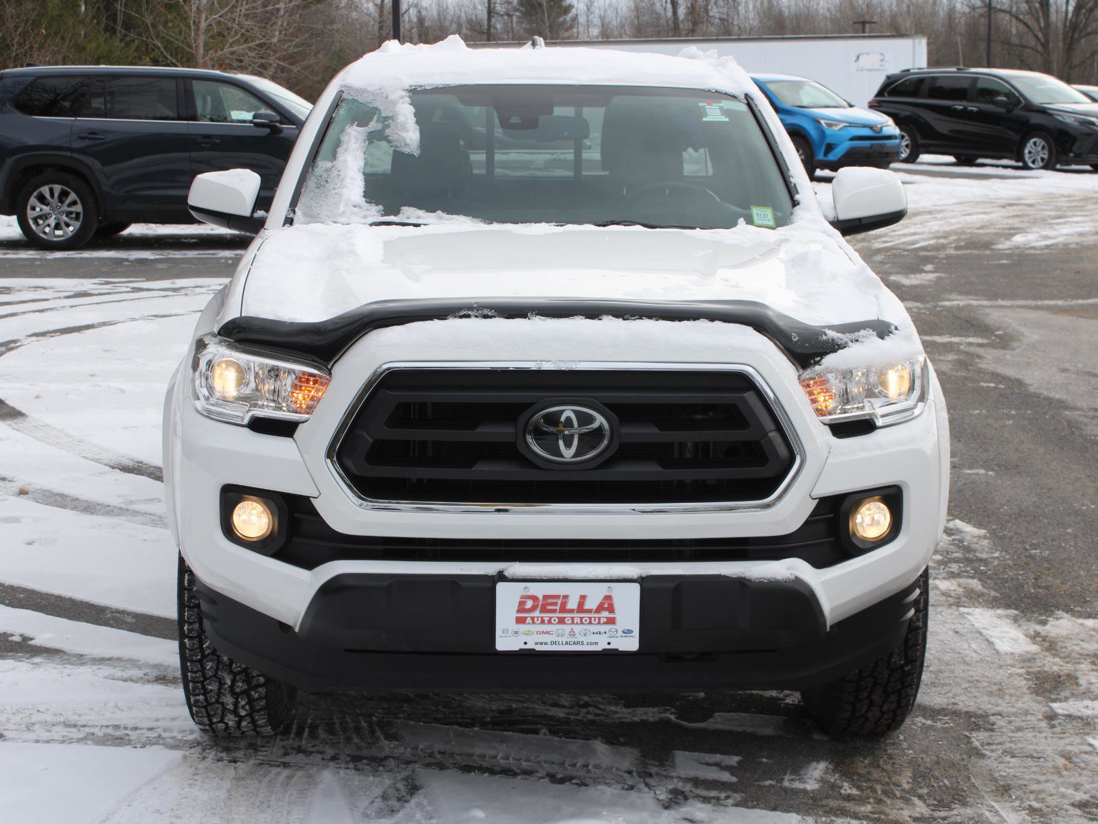 Certified 2021 Toyota Tacoma SR5 image 2