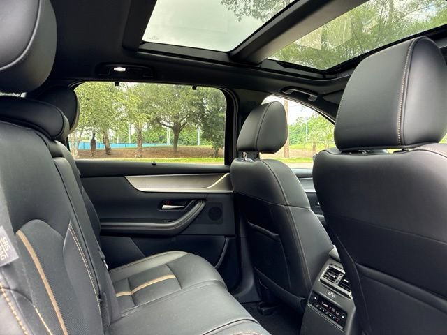 Certified 2025 MAZDA CX-70 Plug-In Hybrid w/ Premium Plus AWD/4WD image 24