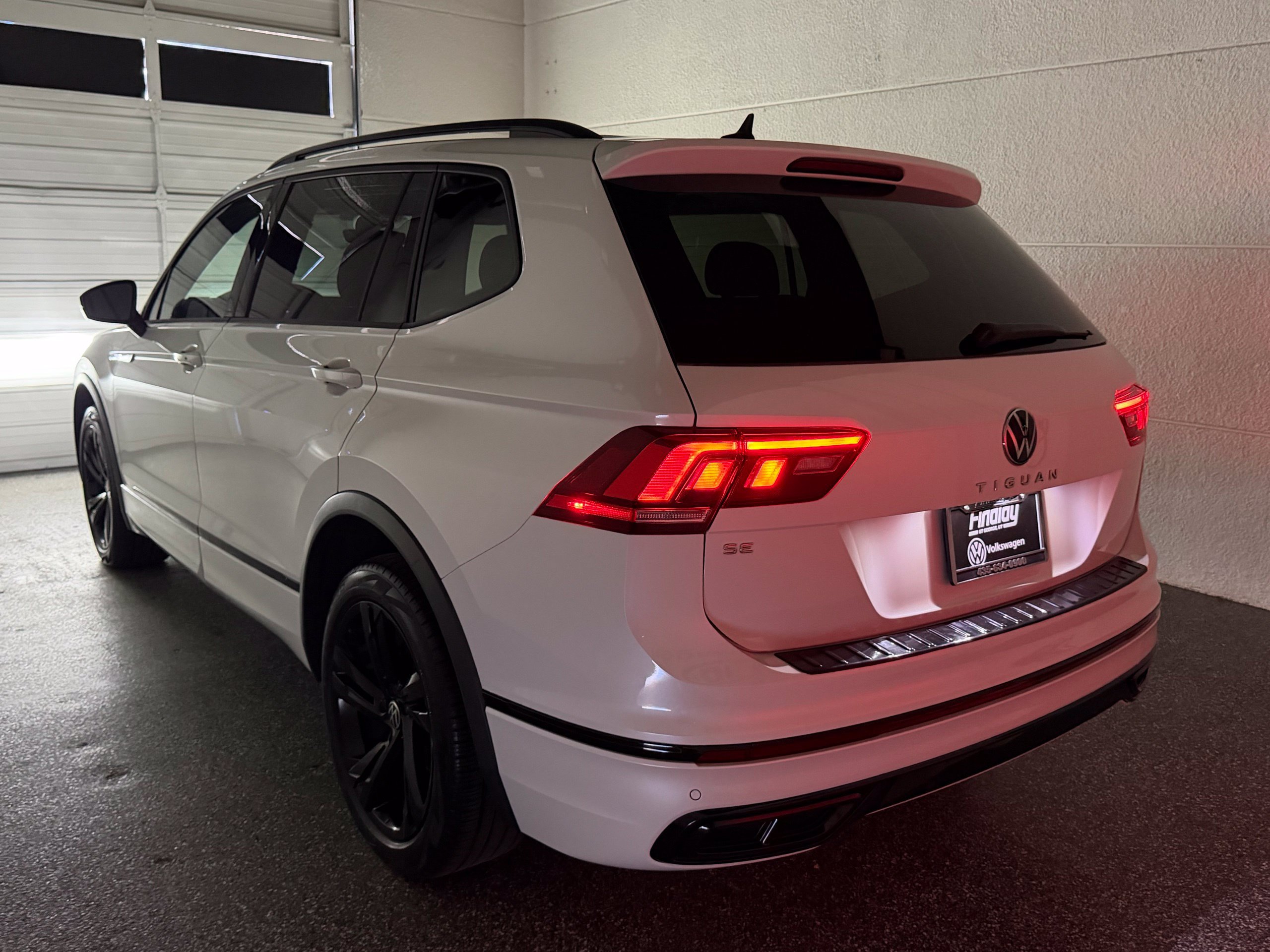 Certified 2023 Volkswagen Tiguan SE R-Line FWD image 51