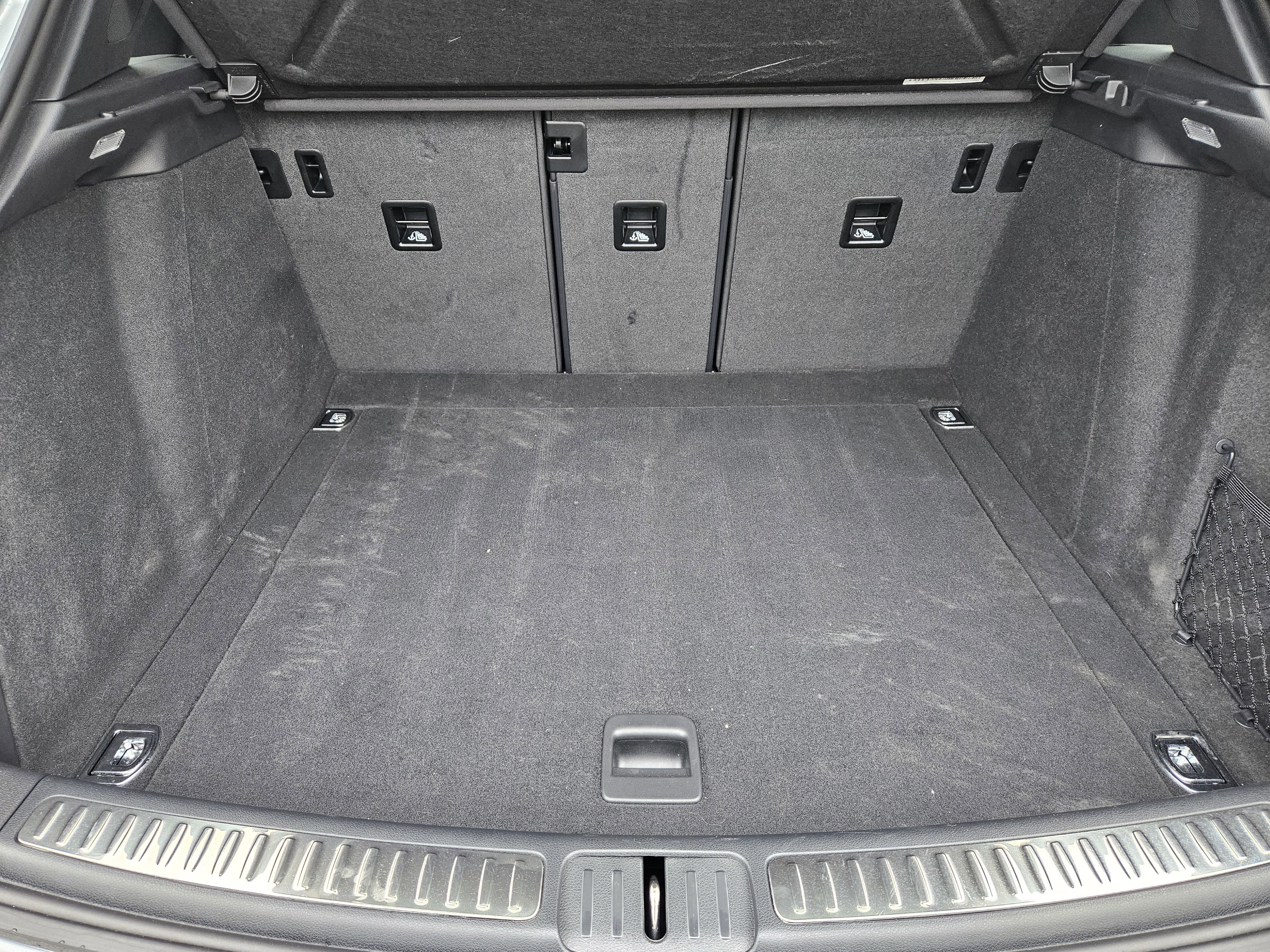 Certified 2025 Porsche Macan image 31