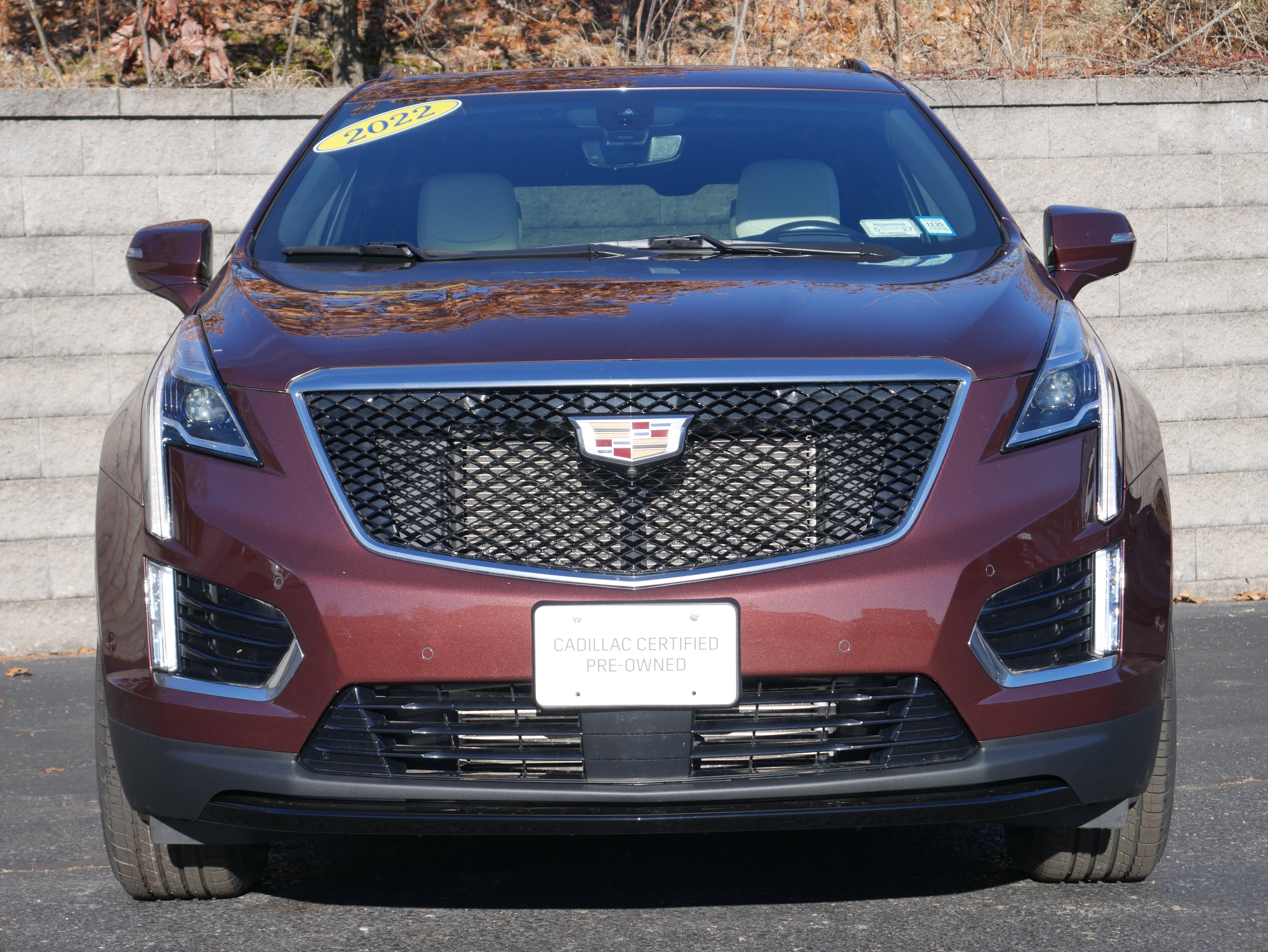Certified 2022 Cadillac XT5 Sportv w/ Technology Package image 2