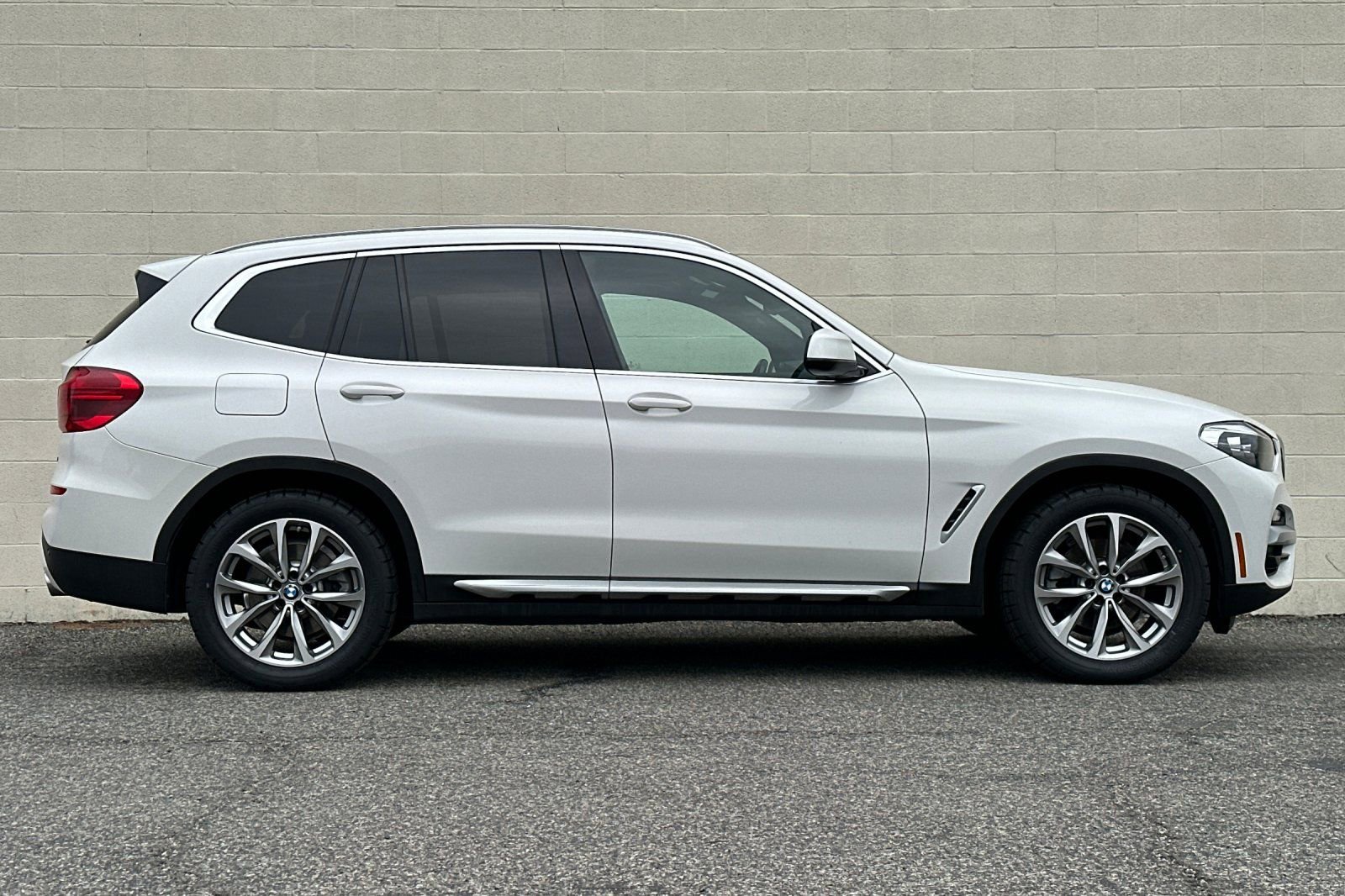 Used 2019 BMW X3 sDrive30i w/ Driving Assistance Package image 3