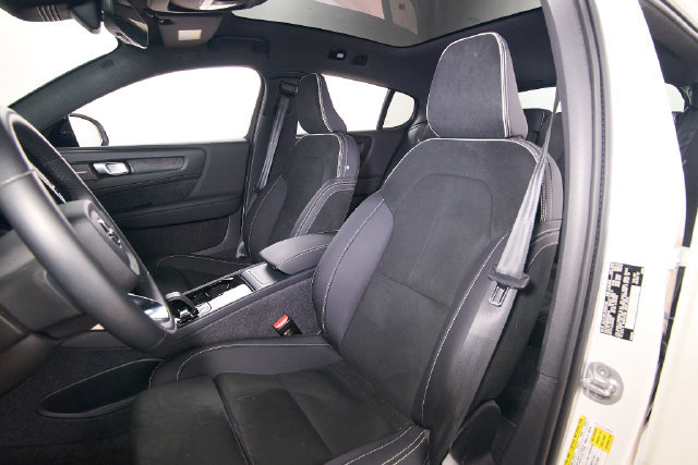 Certified 2023 Volvo C40 P8 Recharge Ultimate AWD/4WD image 15