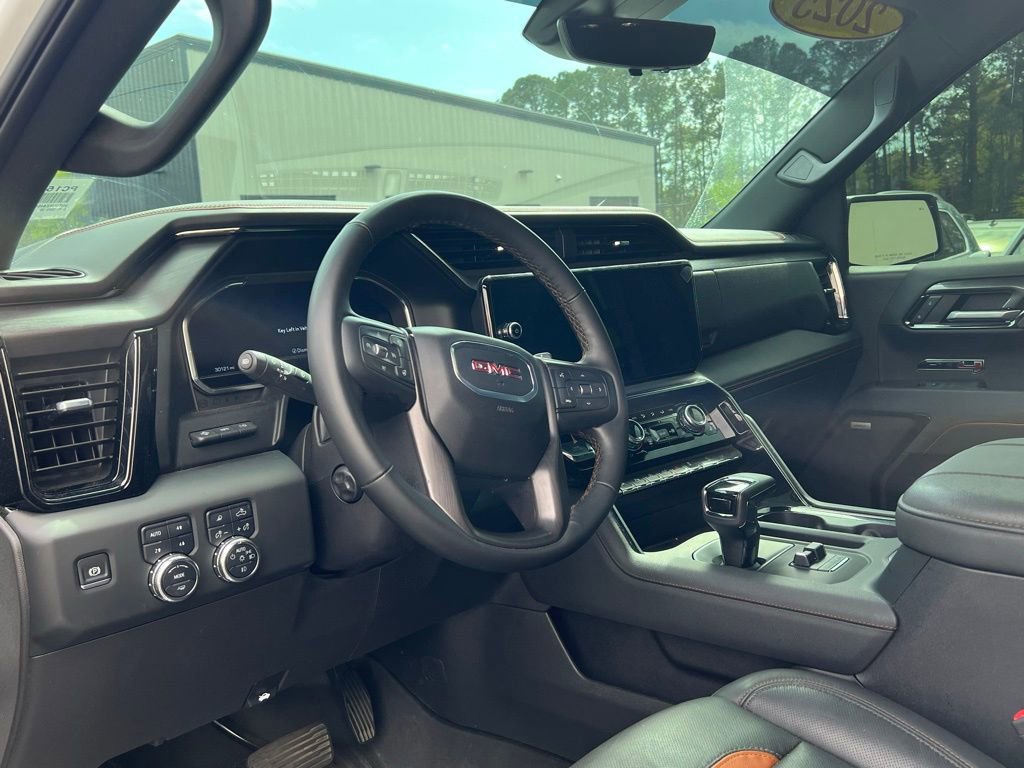 Used 2025 GMC Sierra 1500 AT4 w/ AT4 Premium Package AWD/4WD image 21