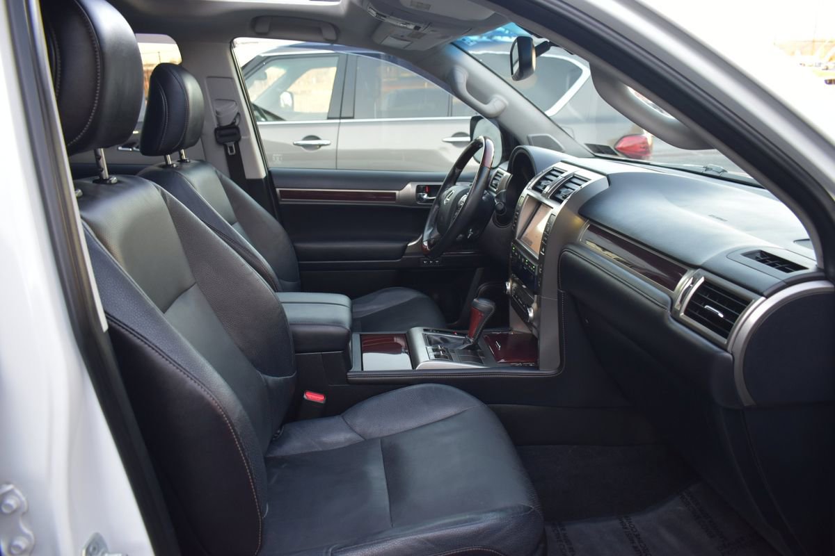 Used 2014 Lexus GX 460 w/ Premium Package image 19
