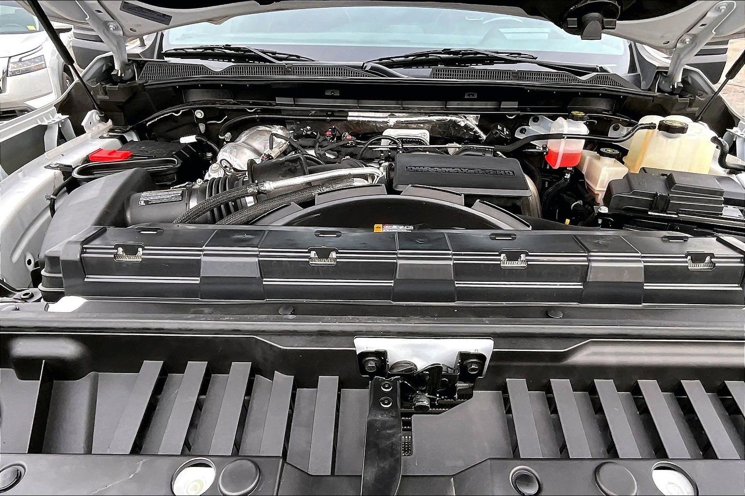 Used 2024 GMC Sierra 2500 Denali Ultimate image 9