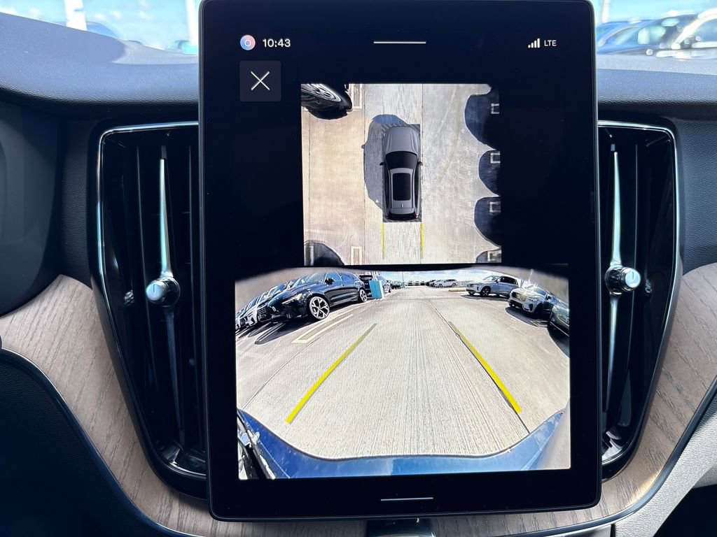 New 2026 Volvo XC60 B5 Plus image 9