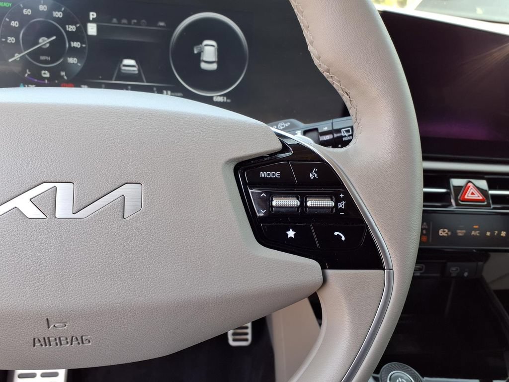 Certified 2024 Kia Niro Wave FWD image 15