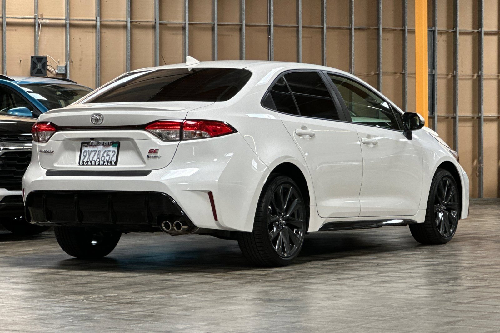 Used 2026 Toyota Corolla SE w/ SE Premium Package FWD image 4