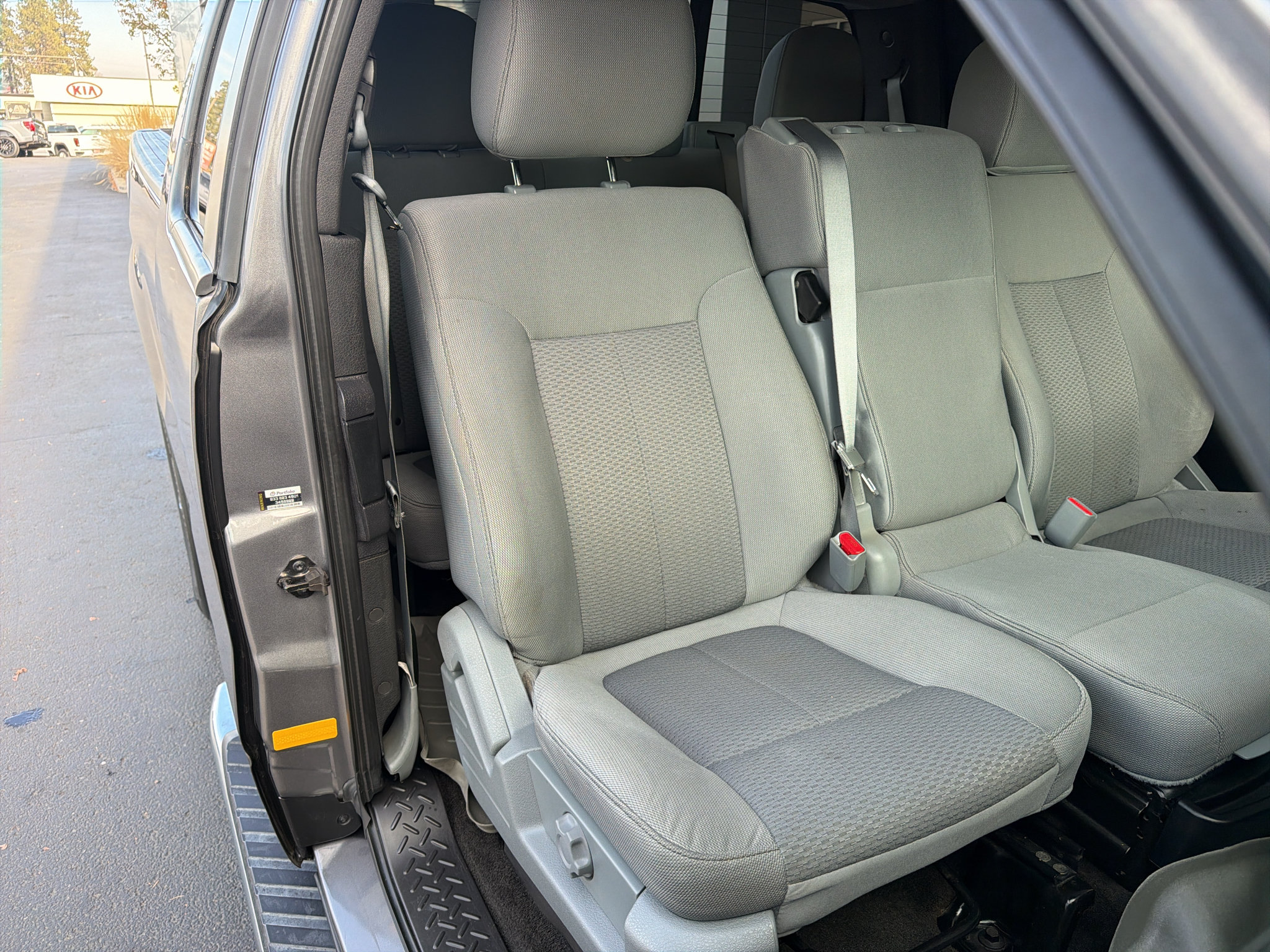 Used 2014 Ford F150 XLT w/ Equipment Group 302A Luxury AWD/4WD image 9