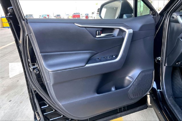 Used 2024 Toyota RAV4 SE w/ Weather & Moonroof Package AWD/4WD image 22