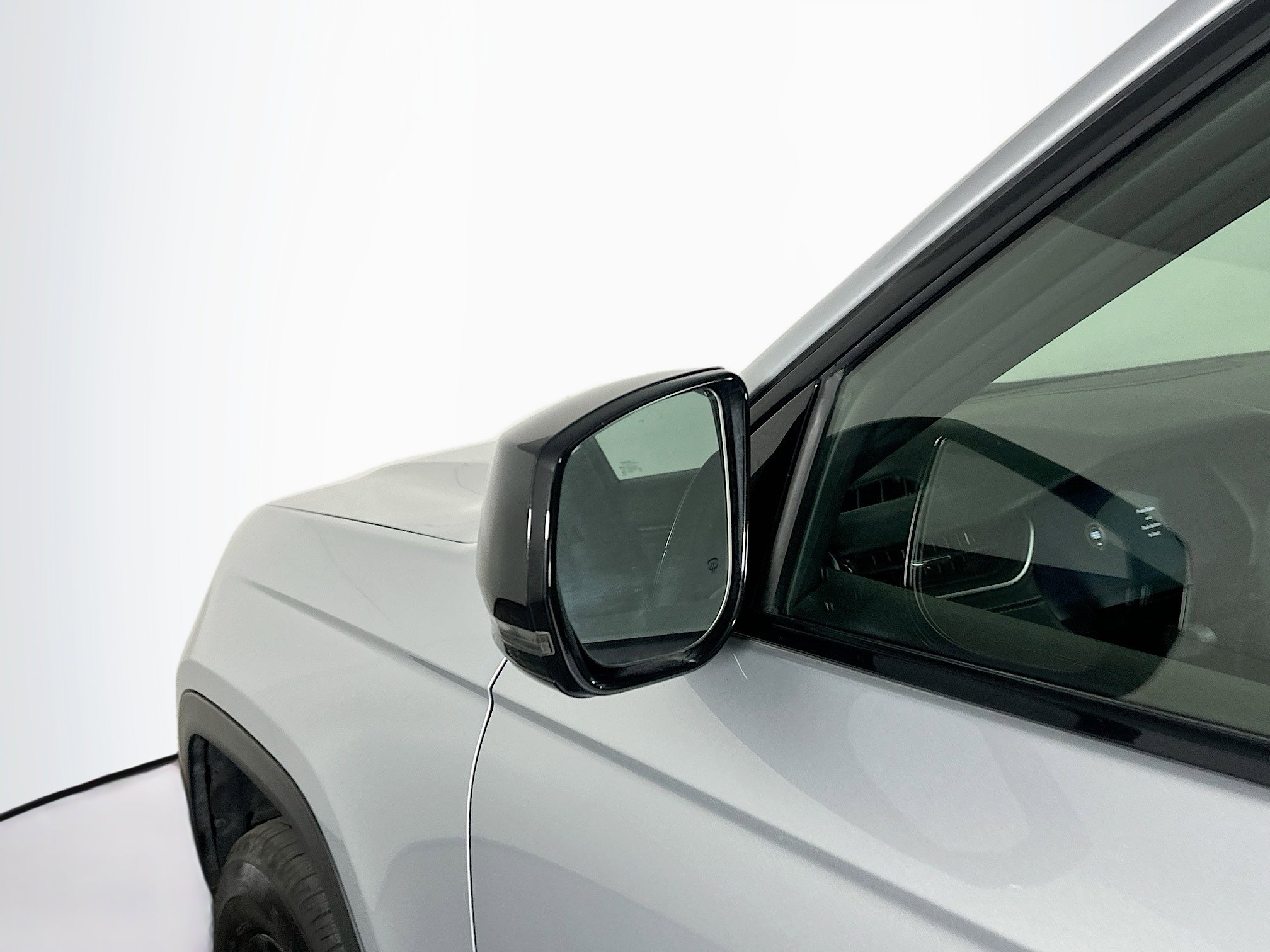 Used 2024 Jeep Grand Cherokee L Altitude image 16