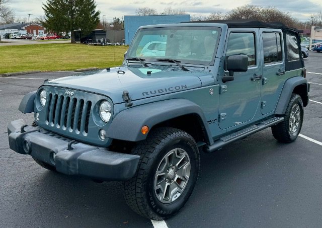 Used 2015 Jeep Wrangler Unlimited Rubicon w/ Connectivity Group image 17
