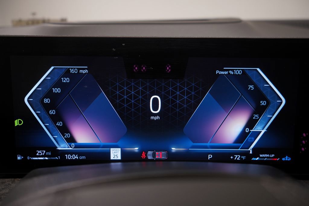 Used 2024 BMW X7 xDrive40i image 23