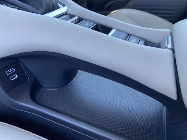 Used 2025 Honda HR-V EX-L image 39