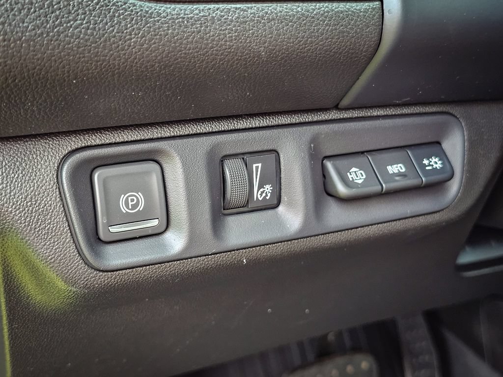 Used 2023 GMC Acadia AT4 w/ Technology Package AWD/4WD image 17