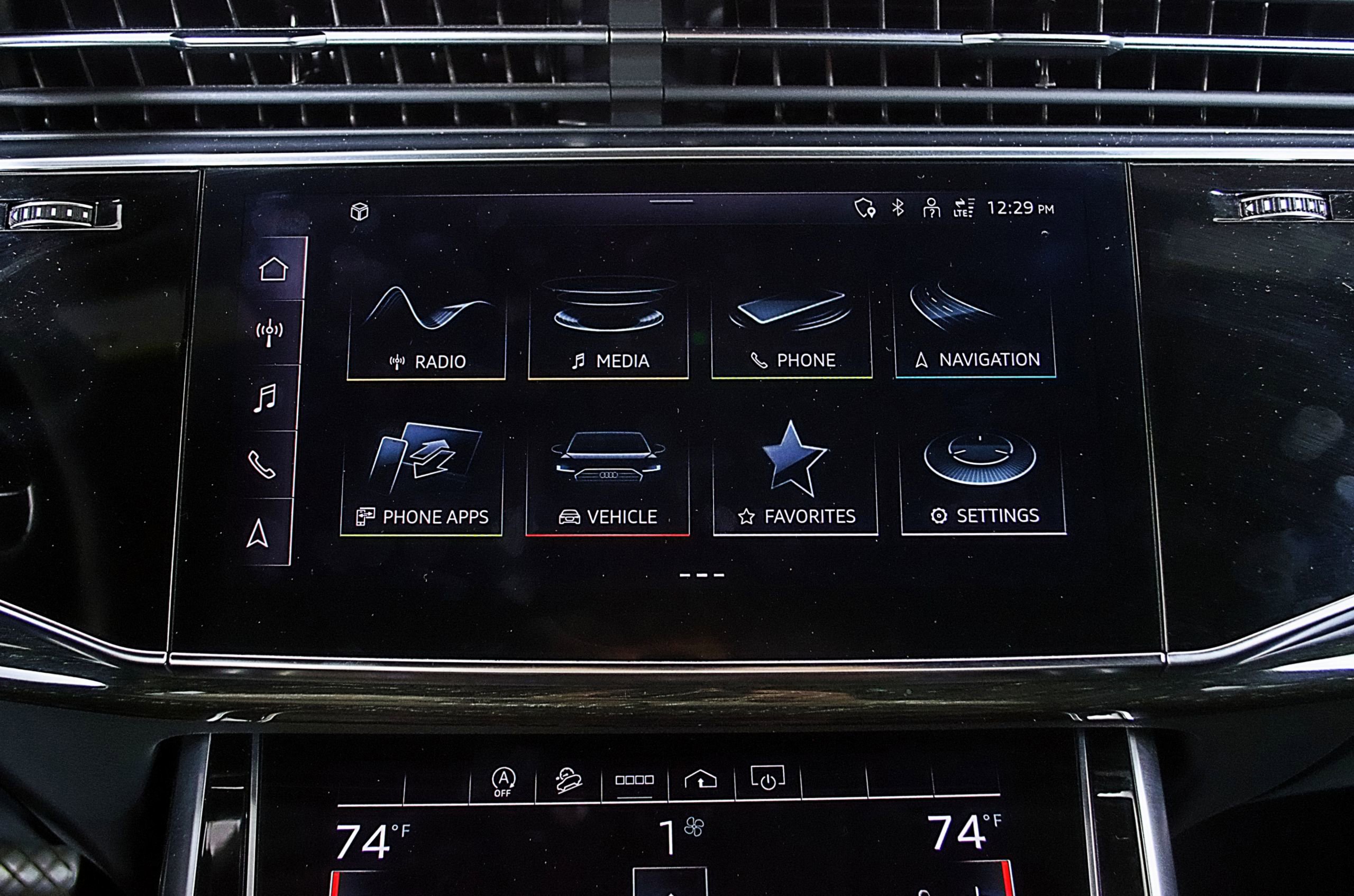 Used 2021 Audi Q7 3.0T Premium image 27