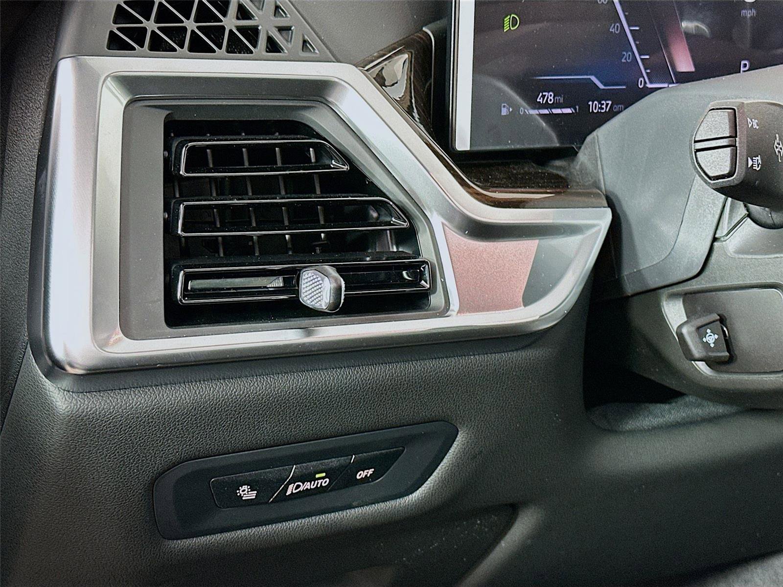 New 2026 BMW X5 xDrive40i w/ Parking Assistance Package image 10