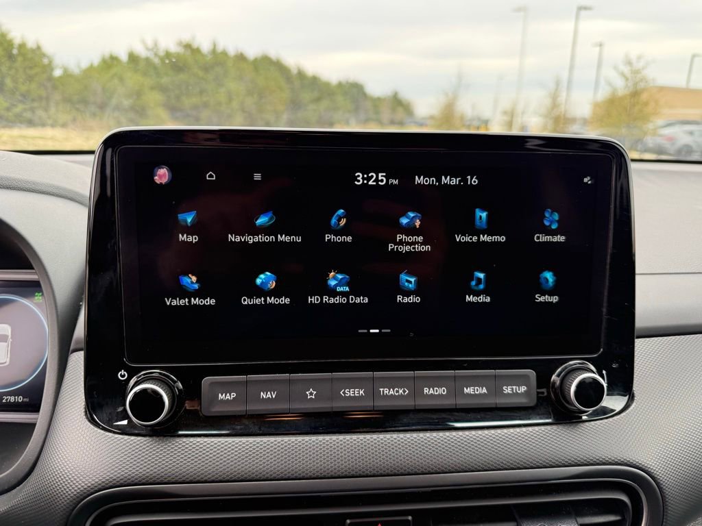 Certified 2023 Hyundai Kona Limited image 18