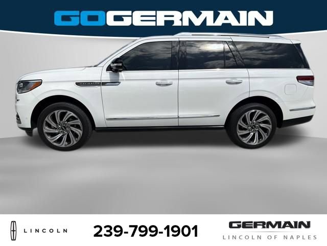 Used 2023 Lincoln Navigator Reserve AWD/4WD image 3