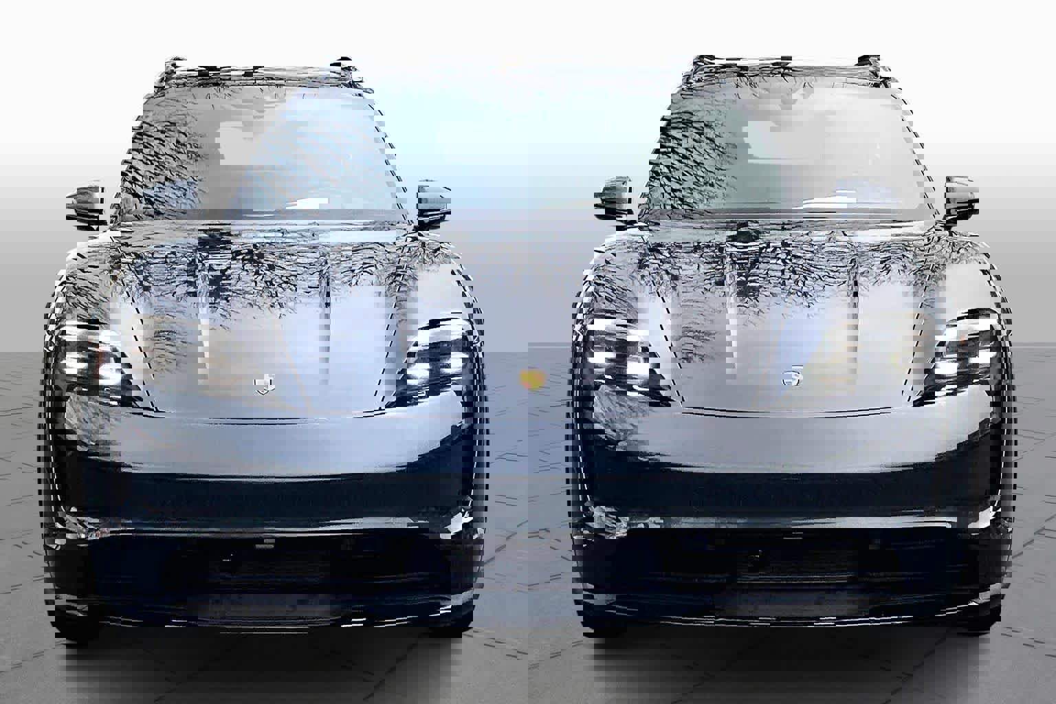 Used 2022 Porsche Taycan 4 Cross Turismo image 3