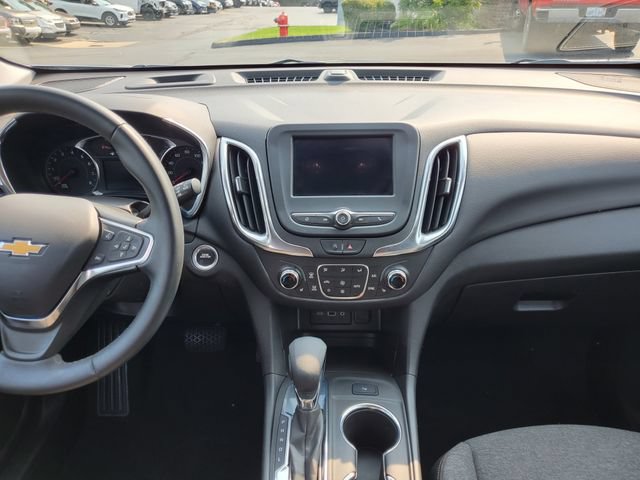 Certified 2024 Chevrolet Equinox LT w/ LPO, Floor Liner Package FWD image 18