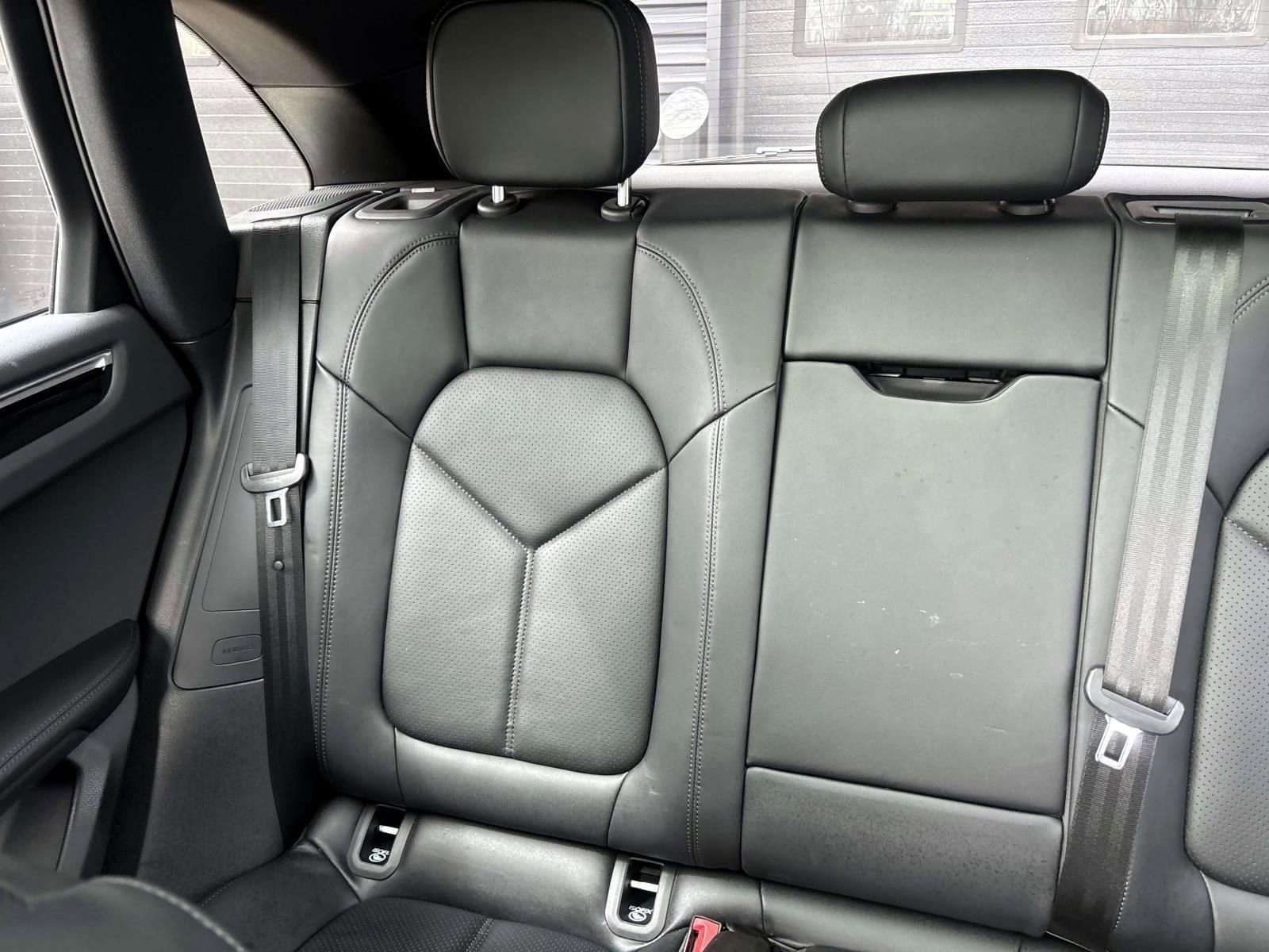 Used 2025 Porsche Macan Turbo image 39