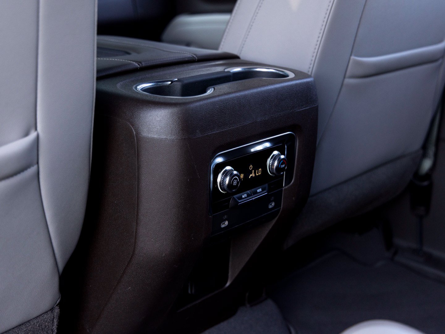 Used 2021 GMC Yukon SLT RWD image 23