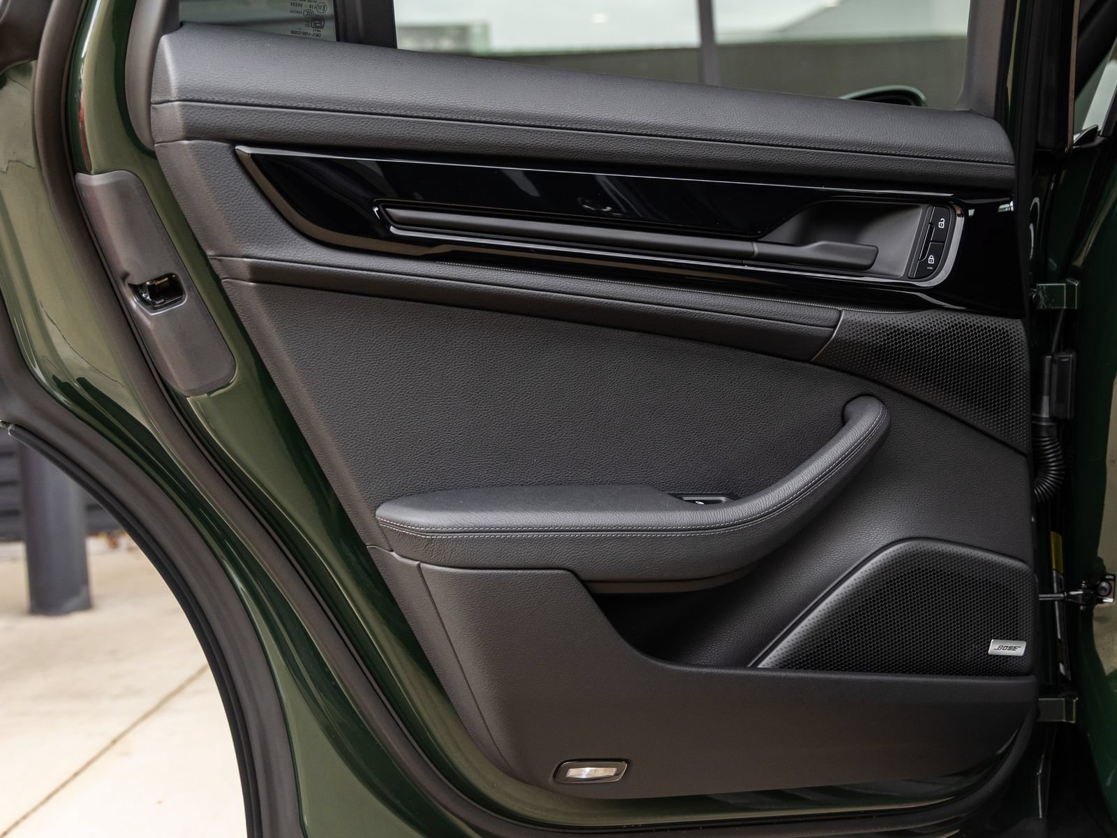 Certified 2025 Porsche Panamera image 34