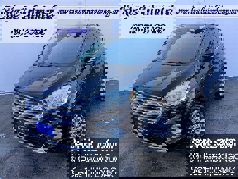 Used 2017 Ford Escape Titanium image 2