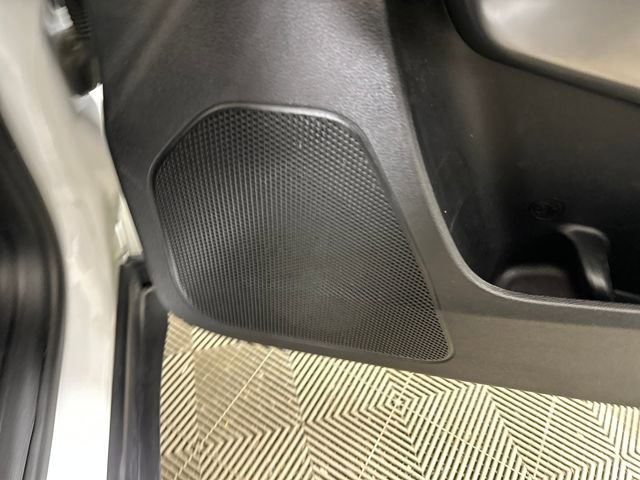 Used 2019 Jeep Cherokee Latitude w/ Cold Weather Group image 29