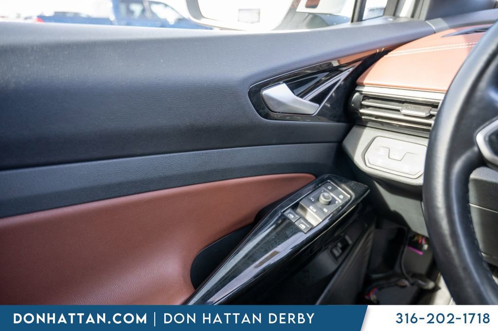 Used 2021 Volkswagen ID.4 Pro S w/ ID.4 Protection Package image 16