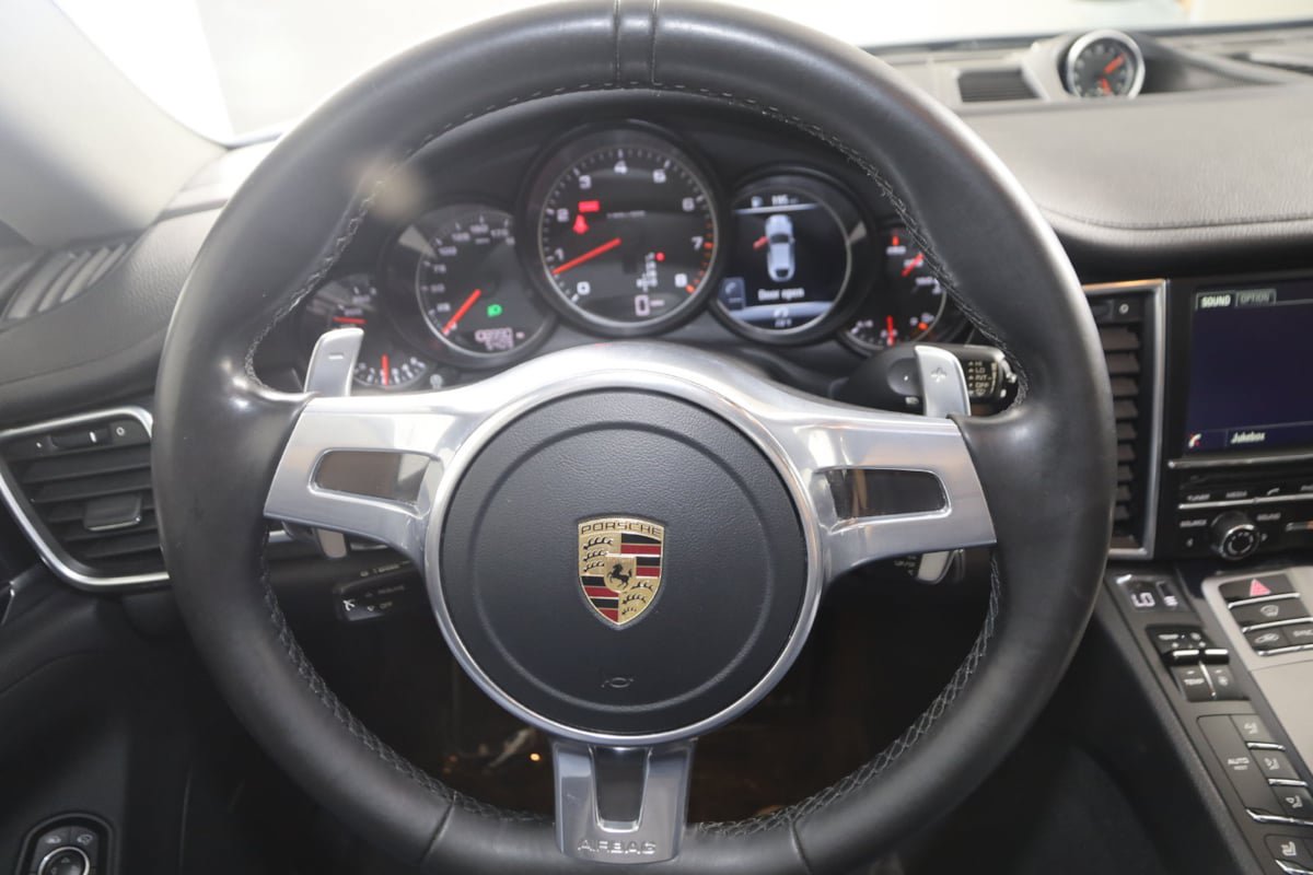 Used 2016 Porsche Panamera 4 Edition AWD/4WD image 31