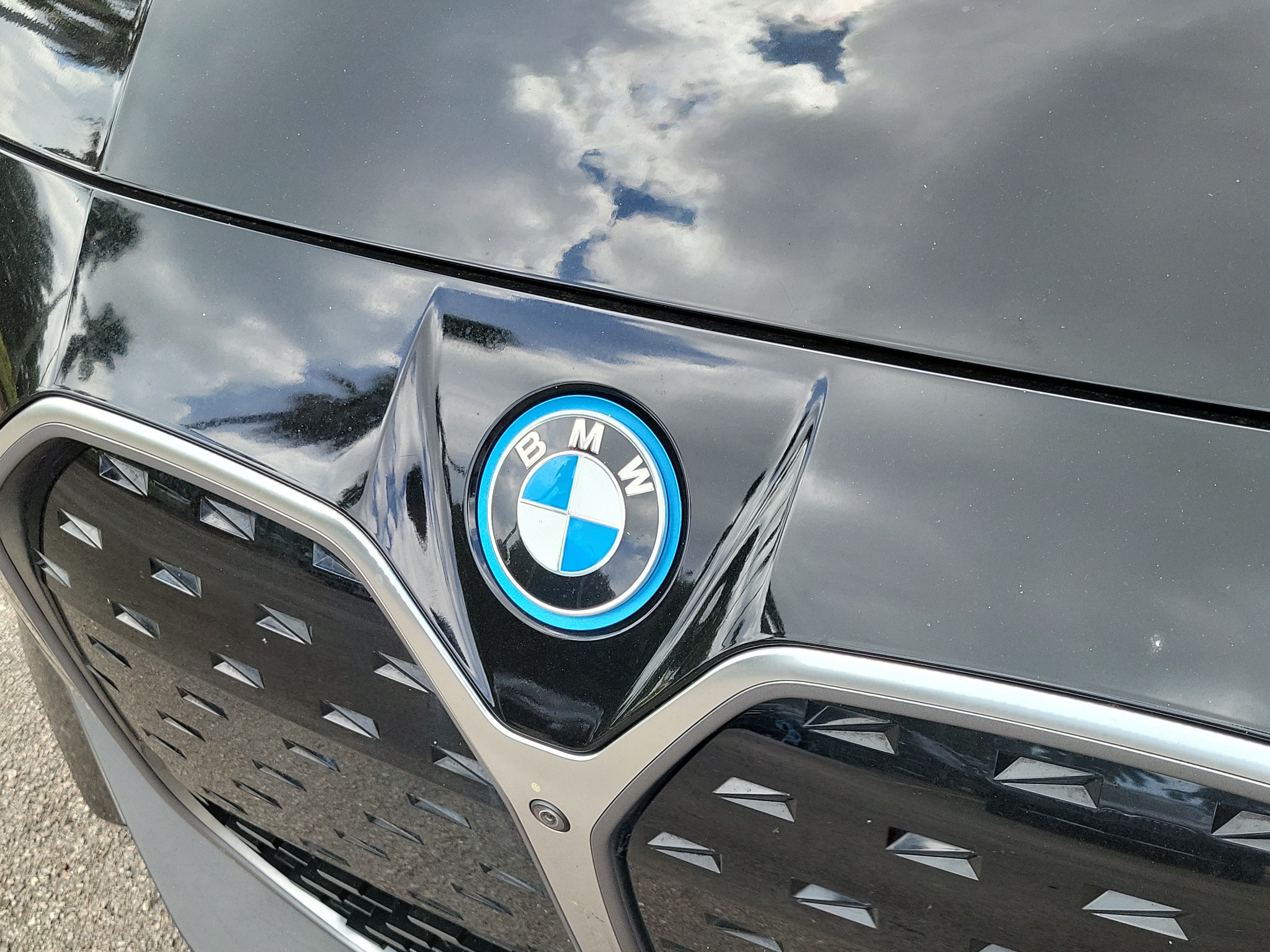 Used 2024 BMW i4 eDrive35 w/ Premium Package RWD image 5