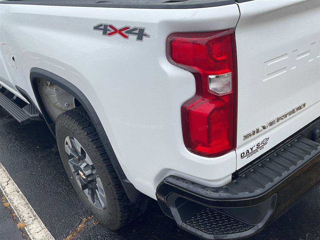 Used 2021 Chevrolet Silverado 2500 Custom w/ Custom Value Package AWD/4WD image 5