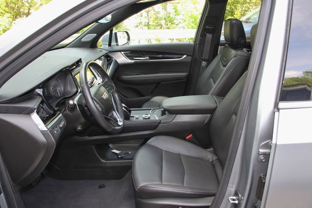 Used 2024 Cadillac XT6 Premium Luxury w/ Technology Package AWD/4WD image 21