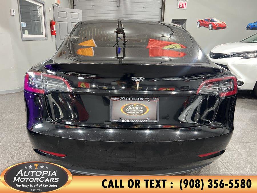 Used 2019 Tesla Model 3 Standard Range Plus image 4