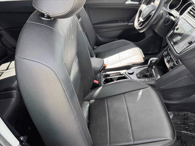 Used 2020 Volkswagen Tiguan SE AWD/4WD image 19