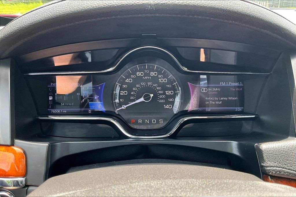 Used 2013 Lincoln MKS AWD image 21