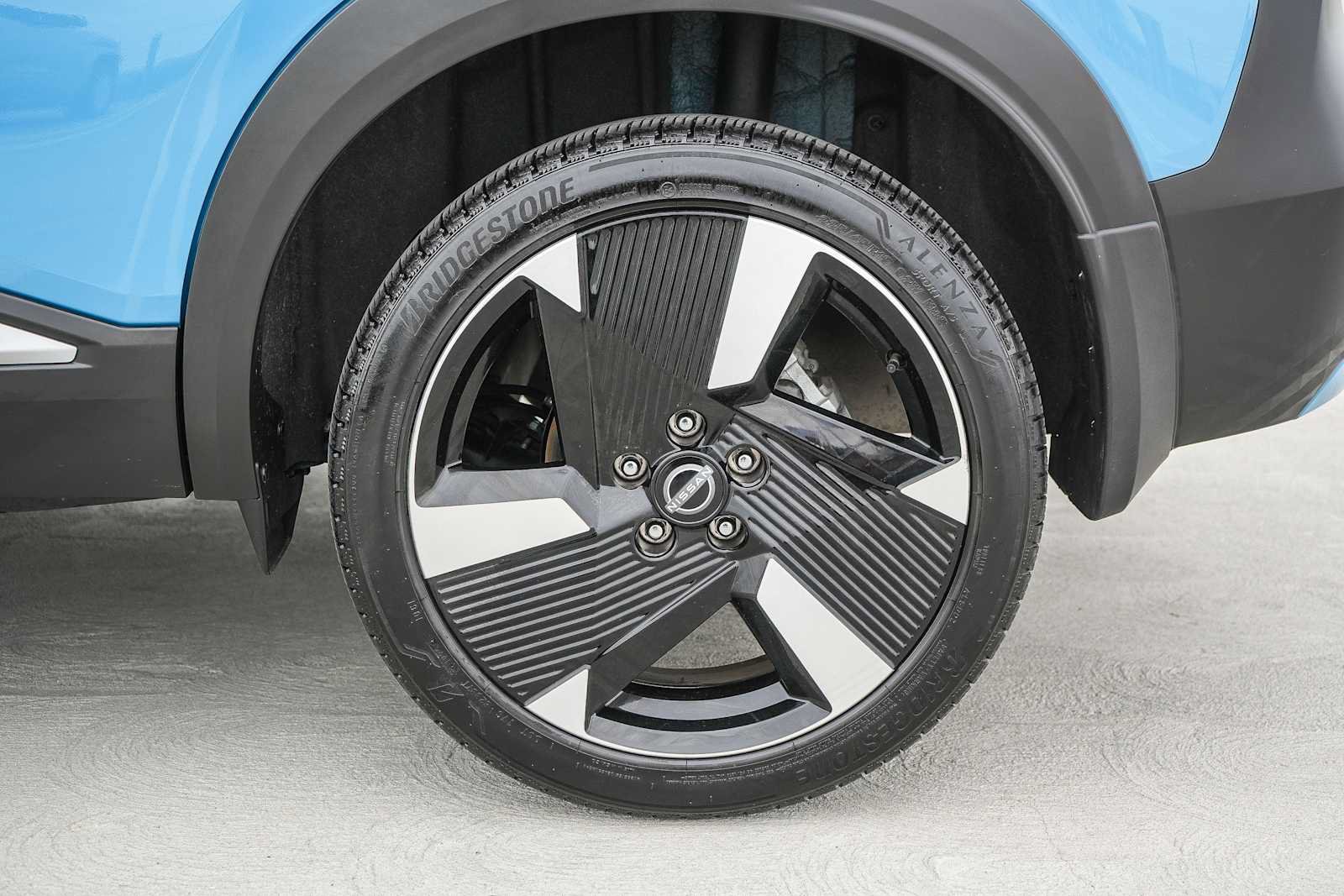 Used 2025 Nissan Kicks SR FWD image 10