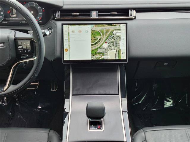 Certified 2026 Land Rover Range Rover Velar Dynamic SE AWD/4WD image 16