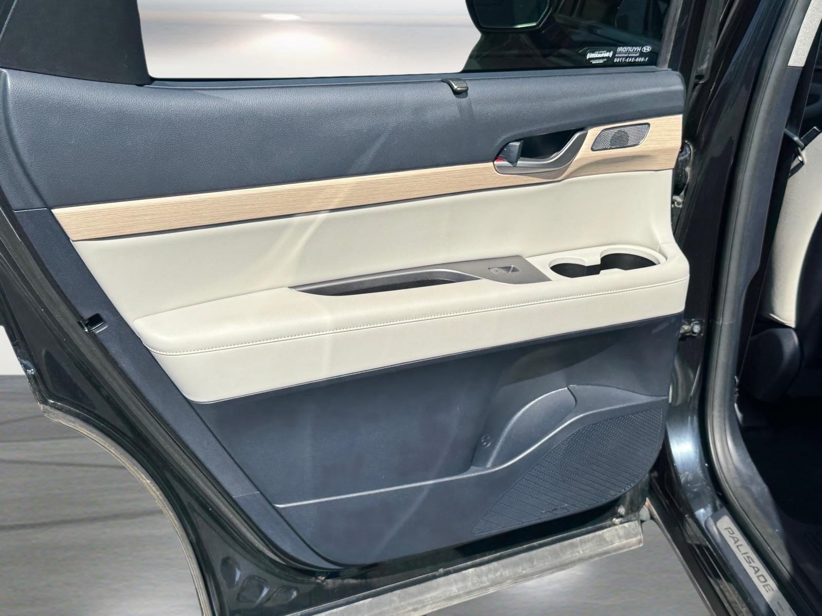 Certified 2024 Hyundai Palisade Limited AWD/4WD image 18