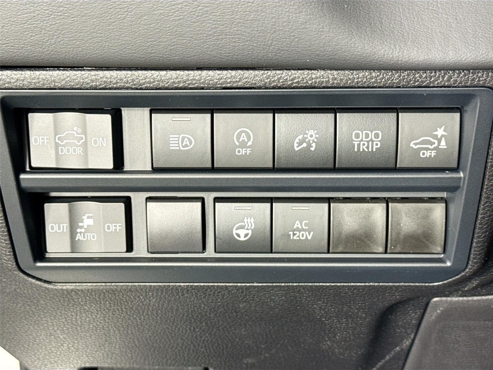 New 2026 Toyota Tundra Platinum AWD/4WD image 16