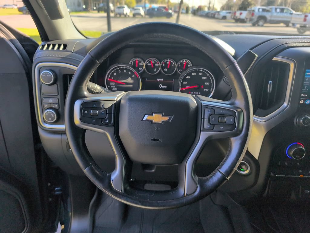Used 2021 Chevrolet Silverado 1500 LT RWD image 14
