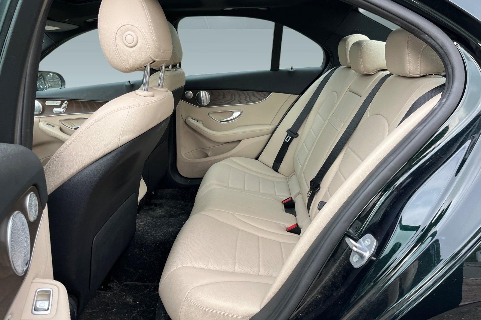 Used 2019 Mercedes-Benz C 300 Sedan image 9