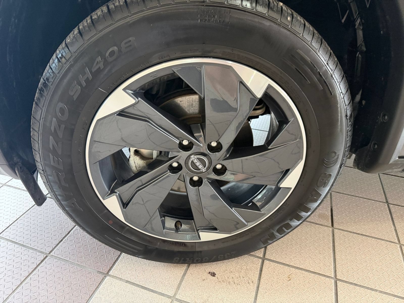 Used 2025 Nissan Rogue SV AWD/4WD image 25