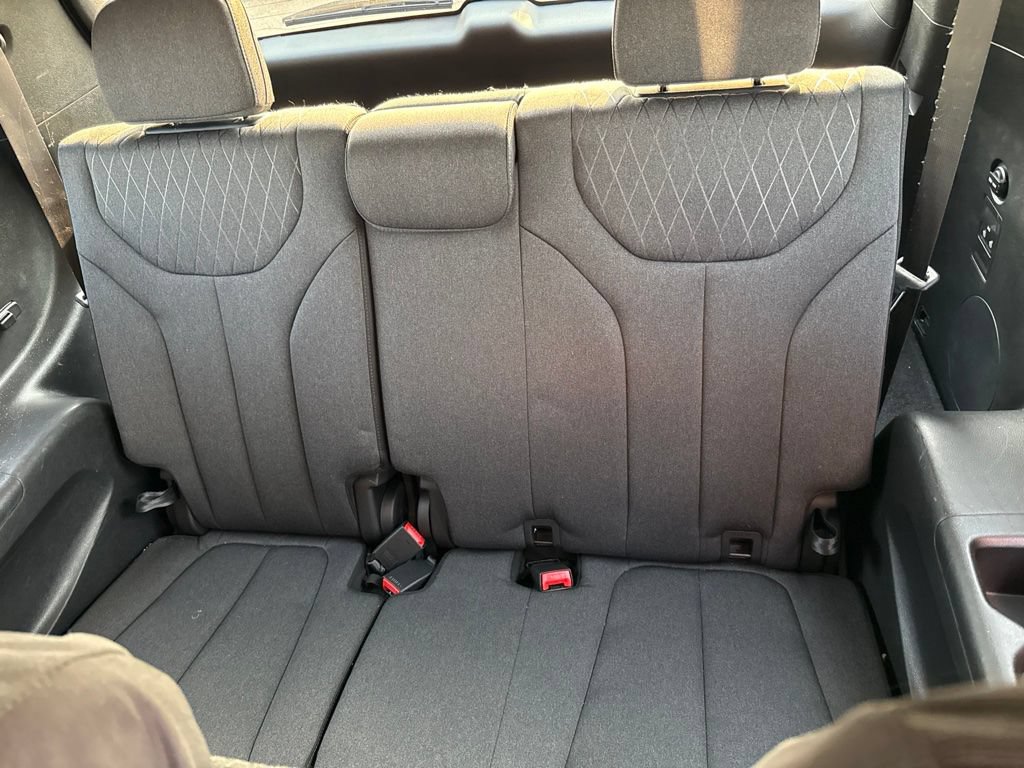 Used 2022 Hyundai Palisade SE FWD image 12