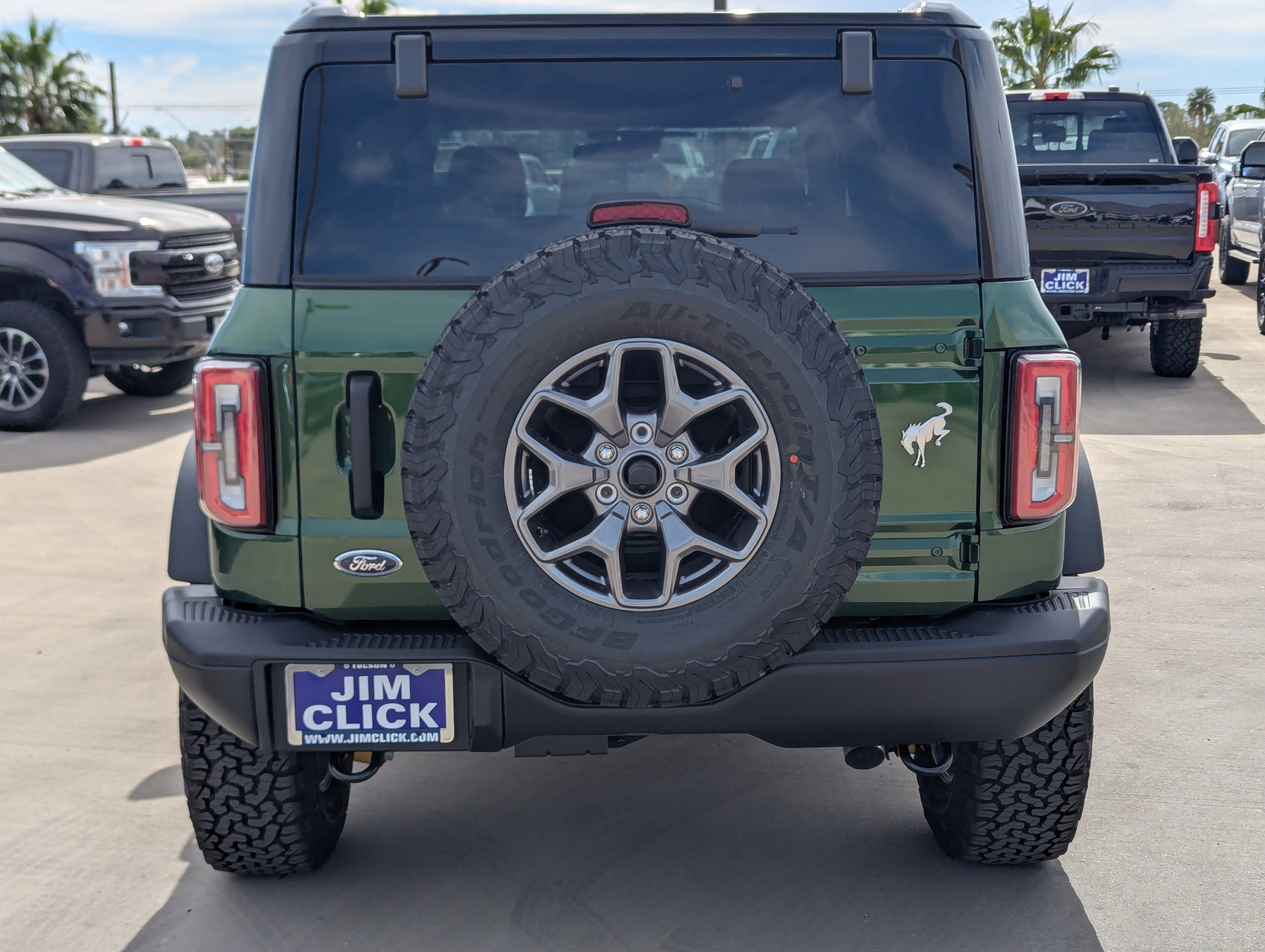 New 2025 Ford Bronco Badlands image 3
