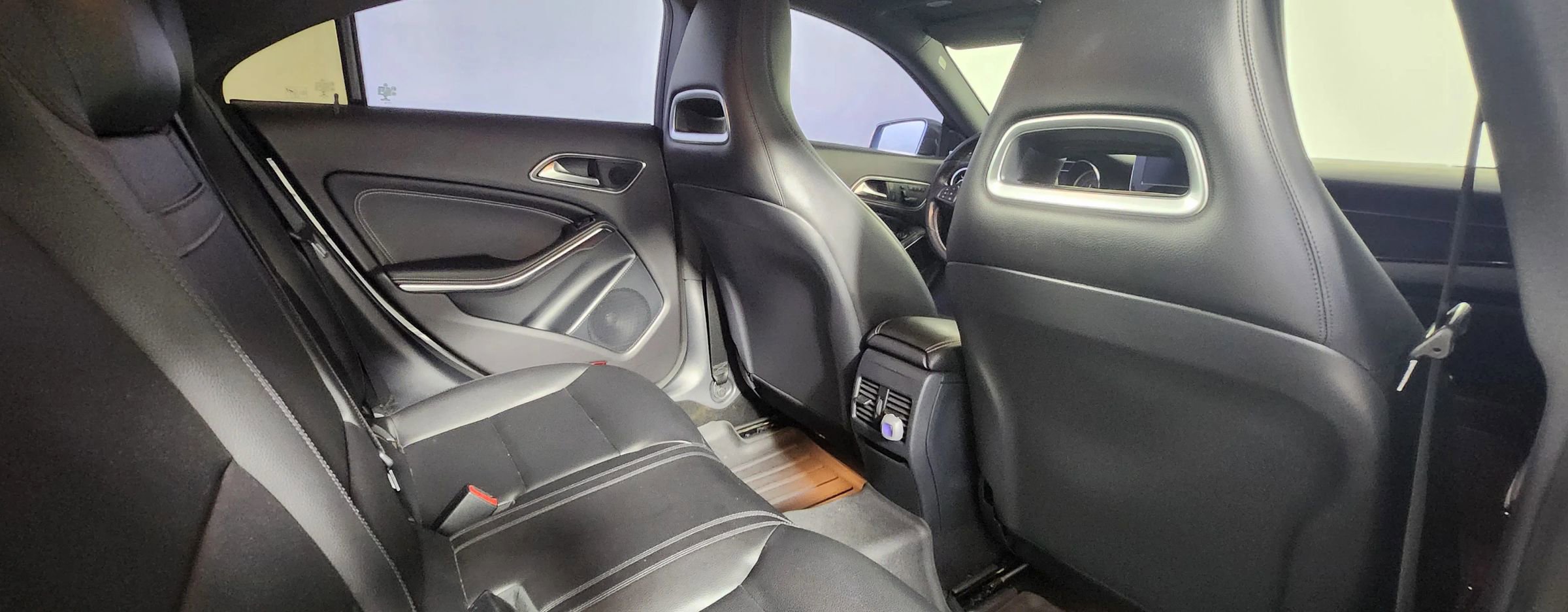 Used 2015 Mercedes-Benz CLA 250 4MATIC image 18