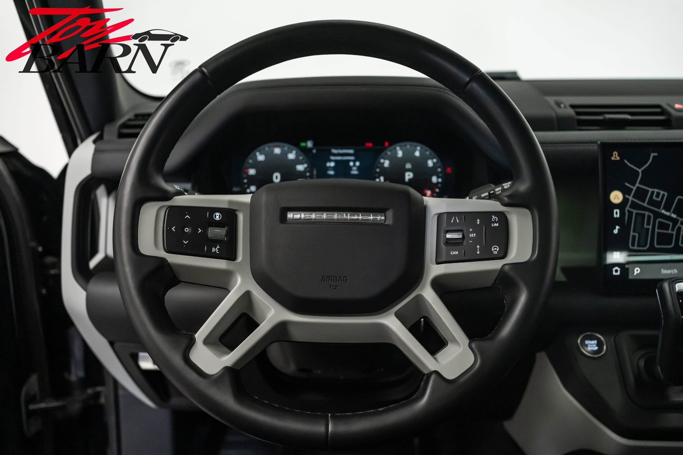 Used 2024 Land Rover Defender 110 SE image 28